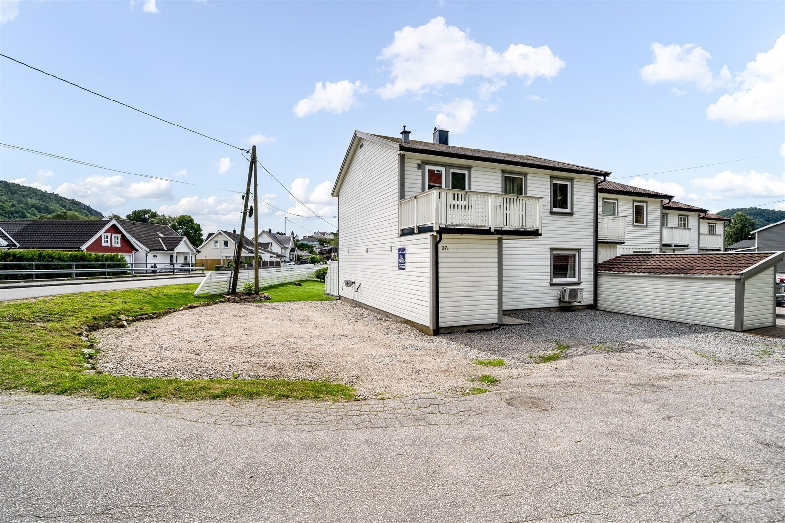 Oversikt tomt og bolig på bakside Galleribilde