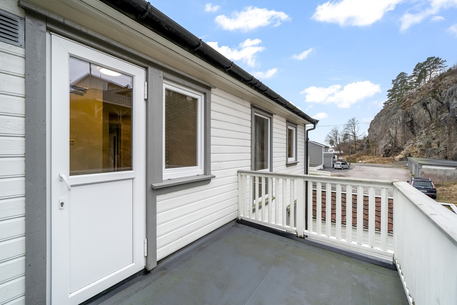 Altan ut fra vaskerom Galleribilde