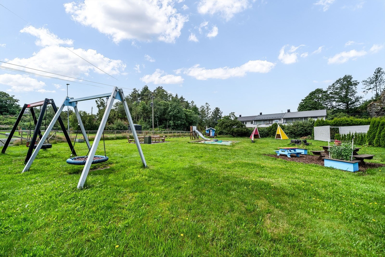 Lekeplass i nærområde Galleribilde