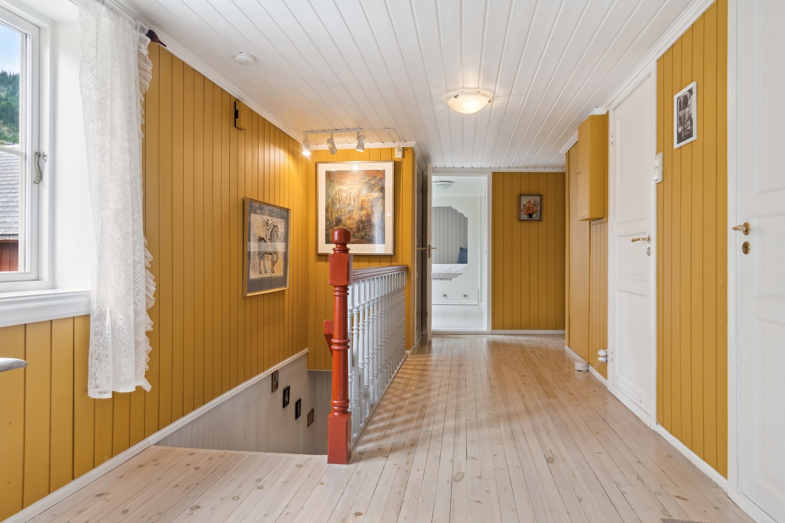 Hovedgang loft. Galleribilde