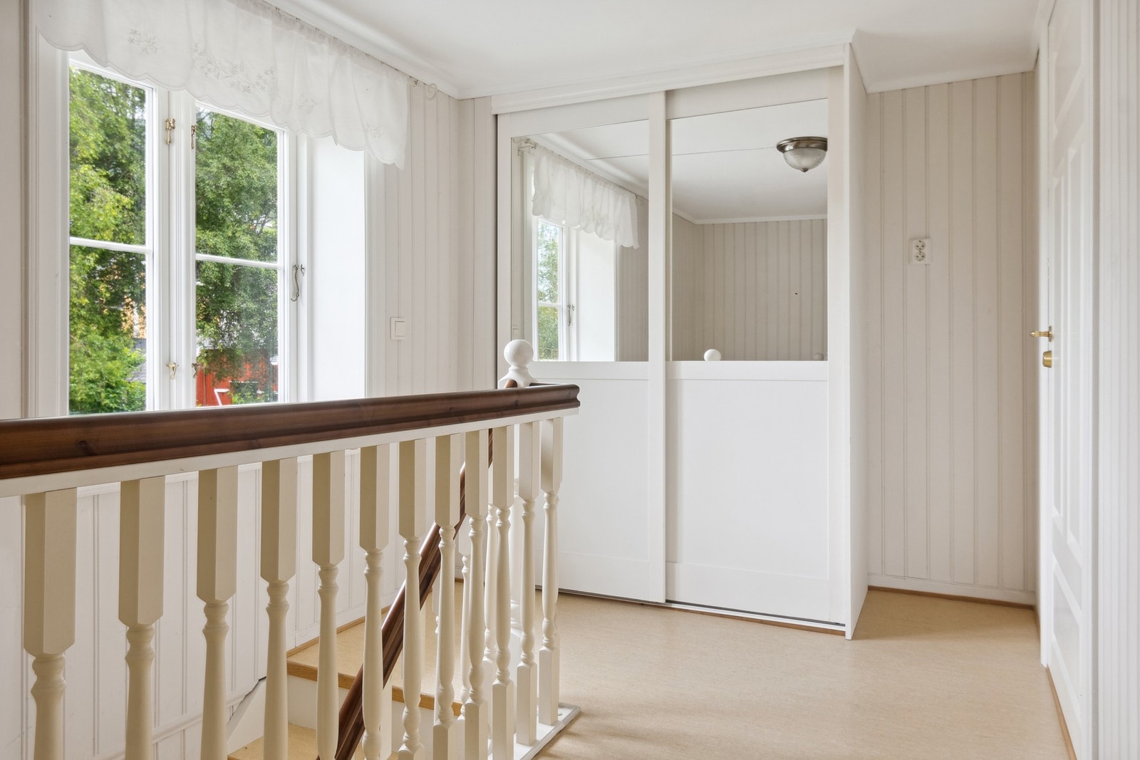 Loftsgang 2. etasje. Galleribilde