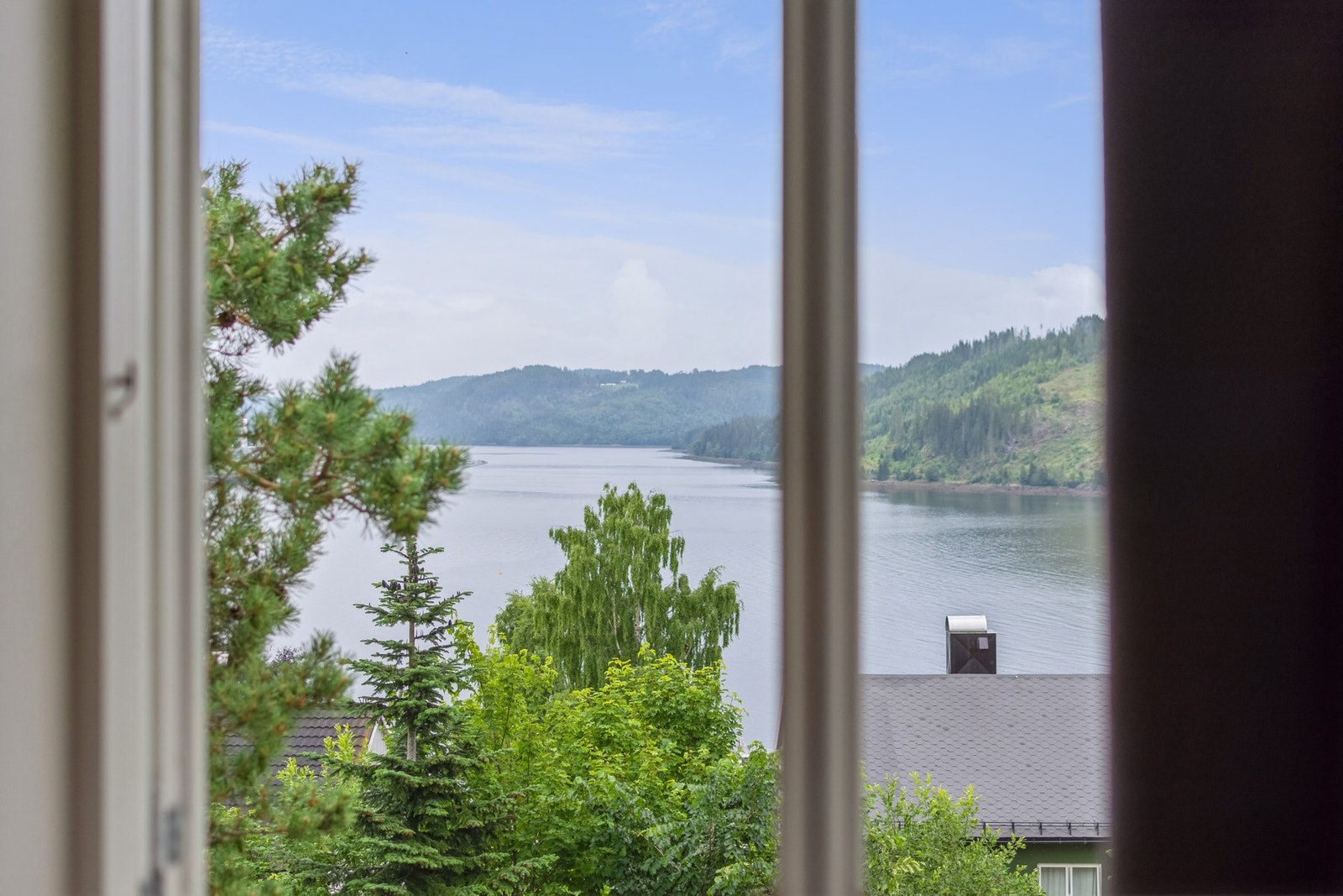 Fjordutsikt. Galleribilde