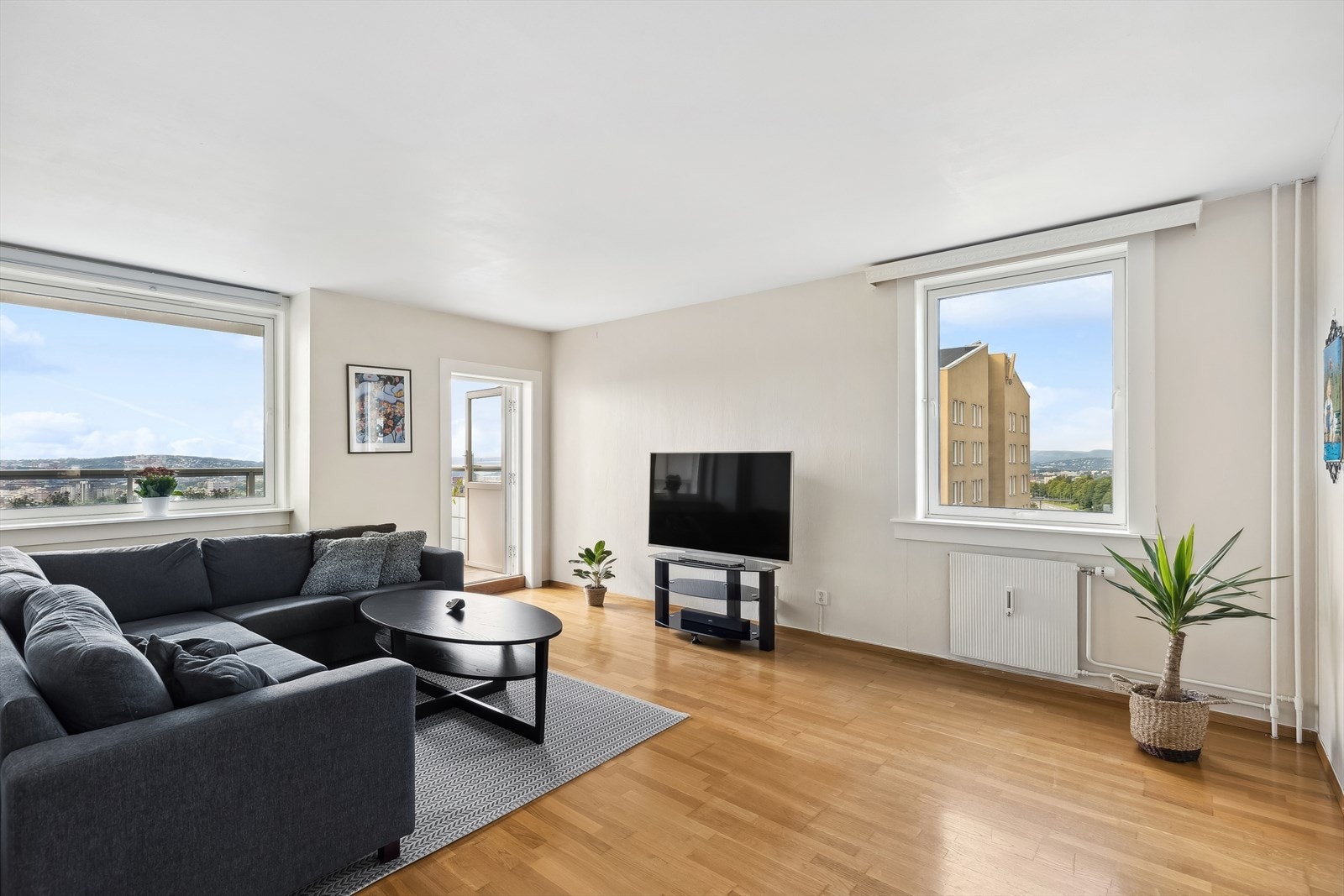 DNB Eiendom v/ Oliver Bruksås presenterer her Refstadsvingen 1! Galleribilde