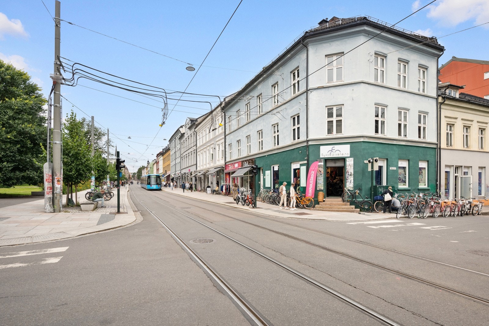Trikken ca. 2 min unna med hyppige avganger Galleribilde