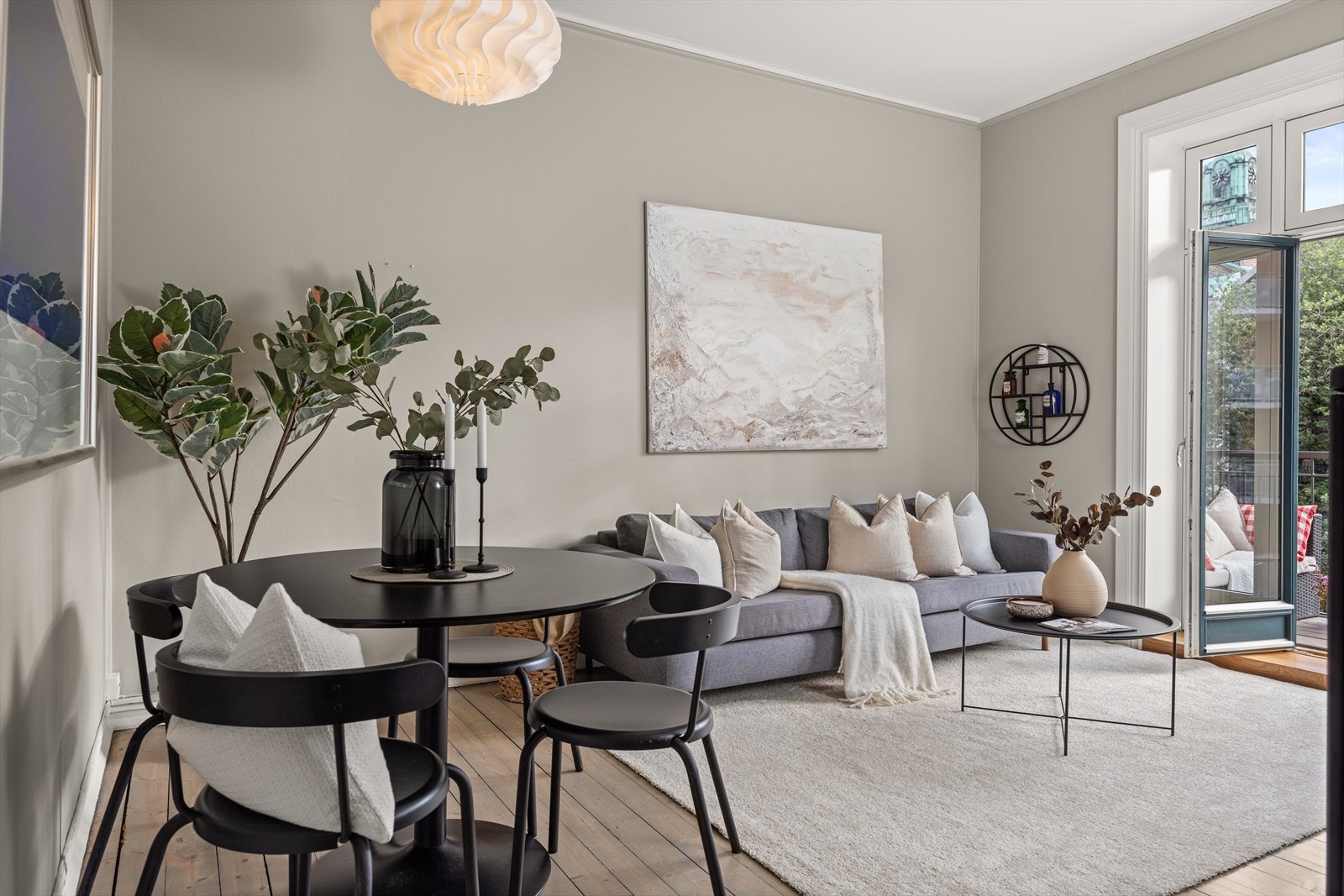 Benjamin Ådna v/ Nordvik har gleden av å presentere denne lekre 2(3)-roms leiligheten i byggets 3. etasje. Galleribilde