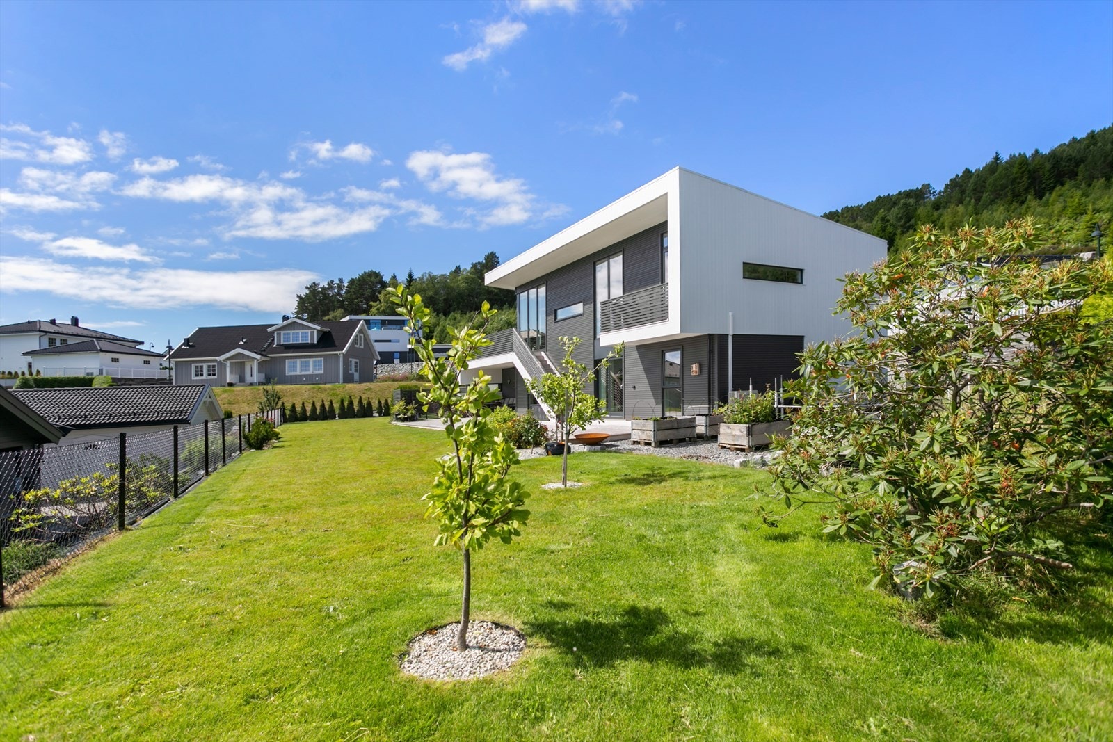 Fra tomten Galleribilde