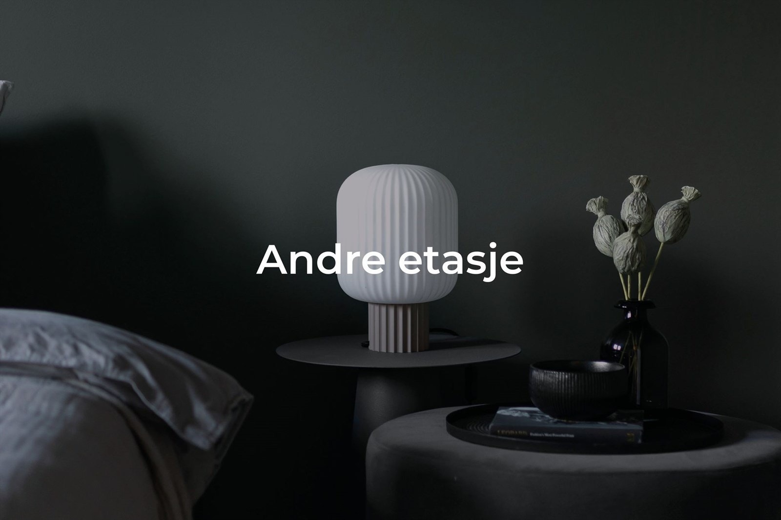 Vi tar turen inn og begynner i 2.etasje Galleribilde