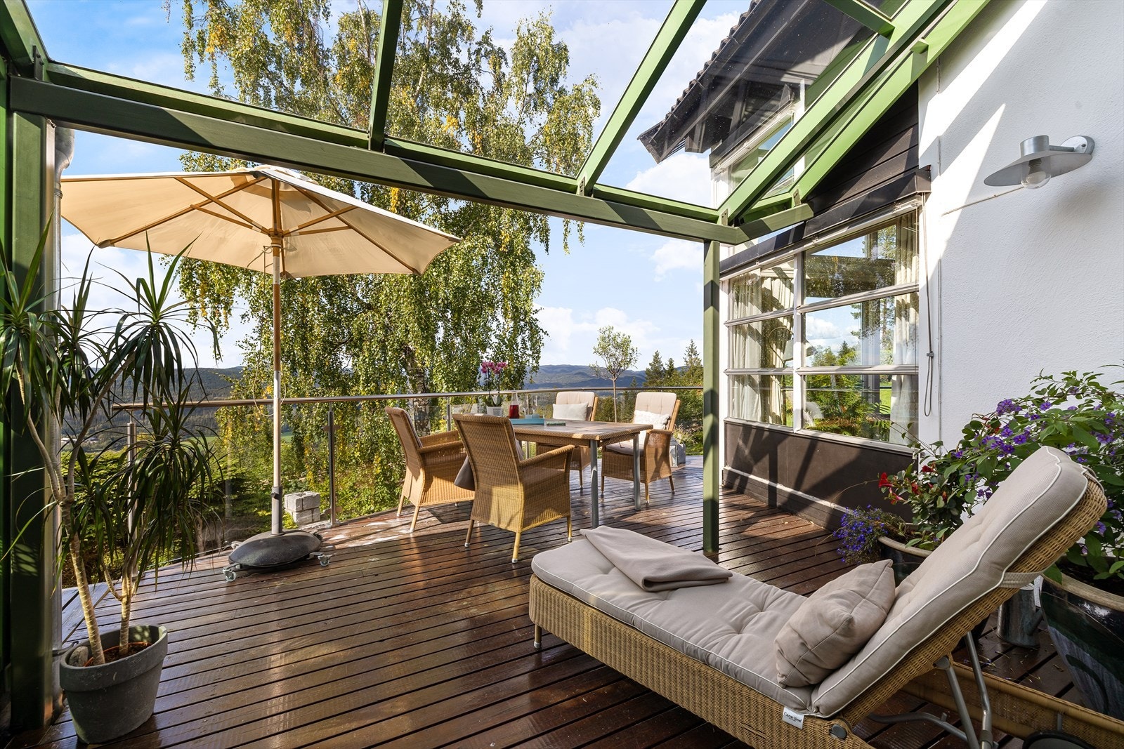 Stor, lun terrasse Galleribilde