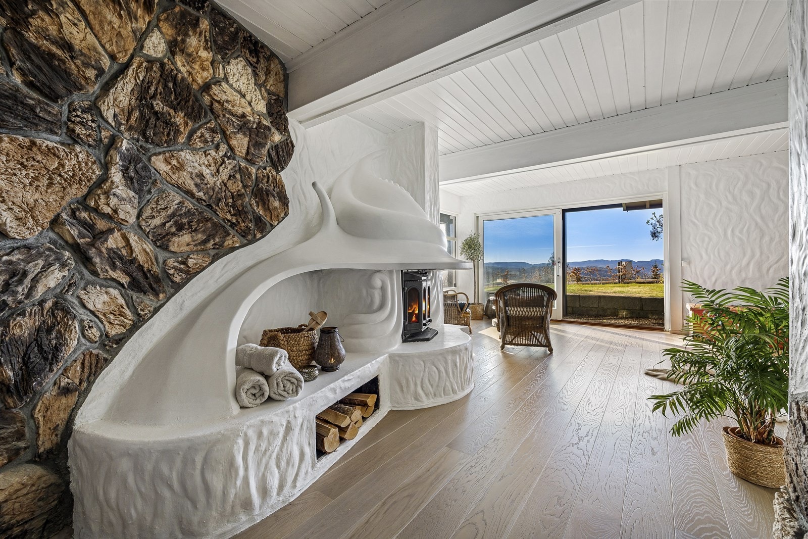 Peisestue i underetasje Galleribilde