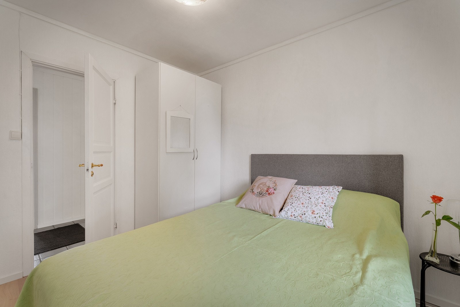 - Soverom med garderobeskap - Galleribilde