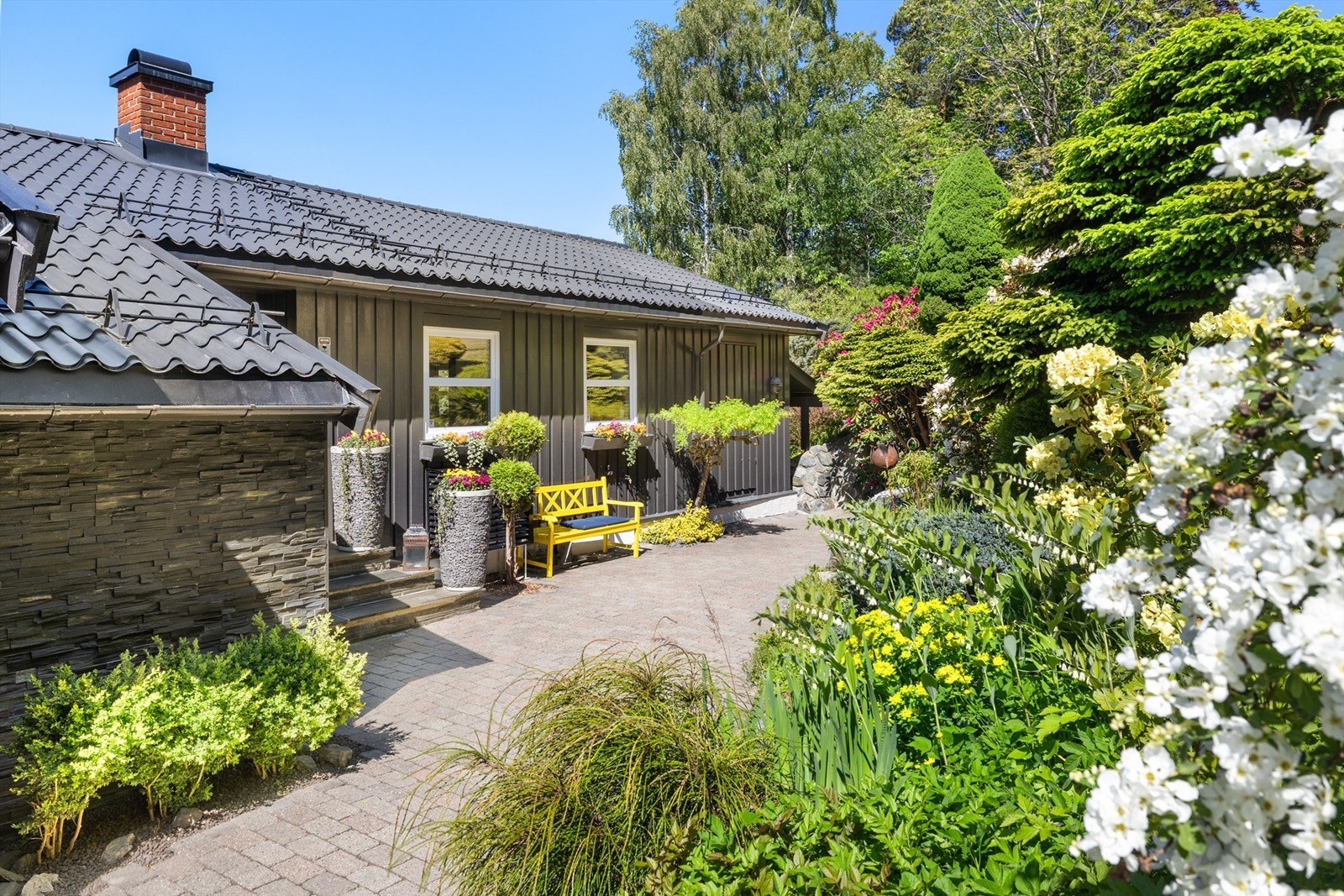 Pent opparbeidet inngangsparti Galleribilde