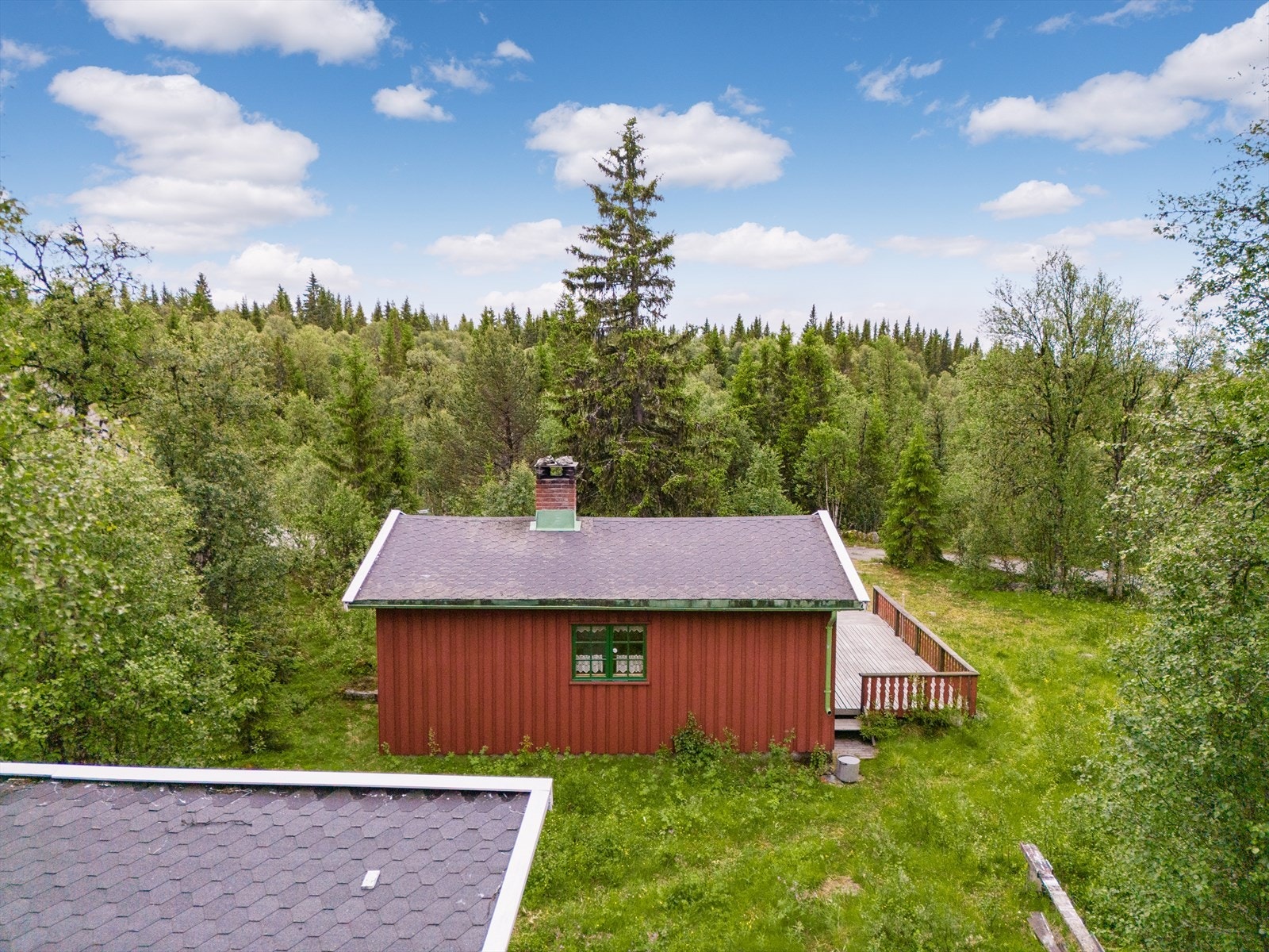 Det er ført strømkabel frem til tomtegrense. Galleribilde