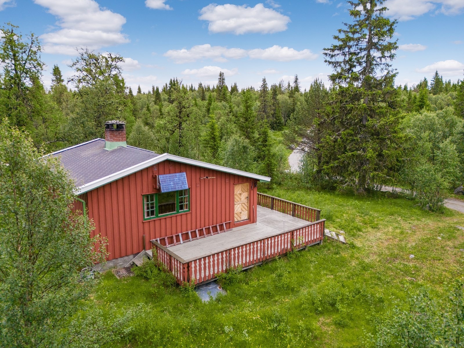 Perfekt utgangspunkt for friluftsliv og rekreasjon. Nærhet til skog og vann. Galleribilde