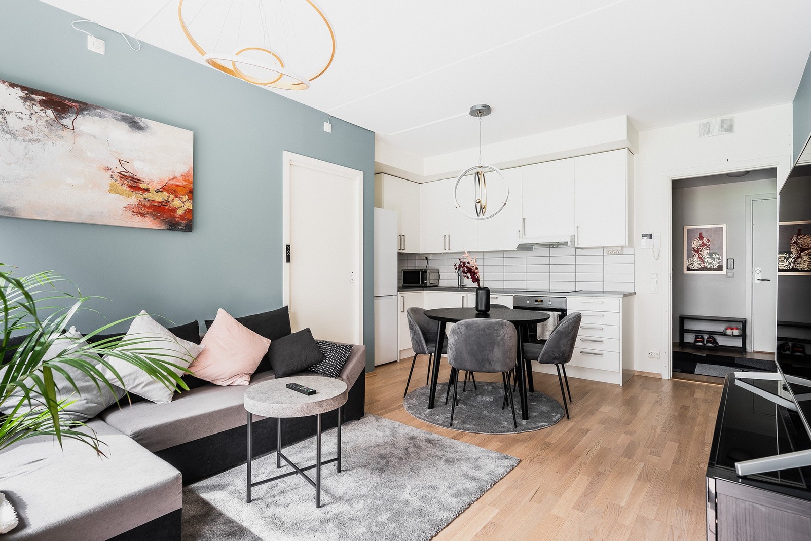 Romslig og lyst. Galleribilde