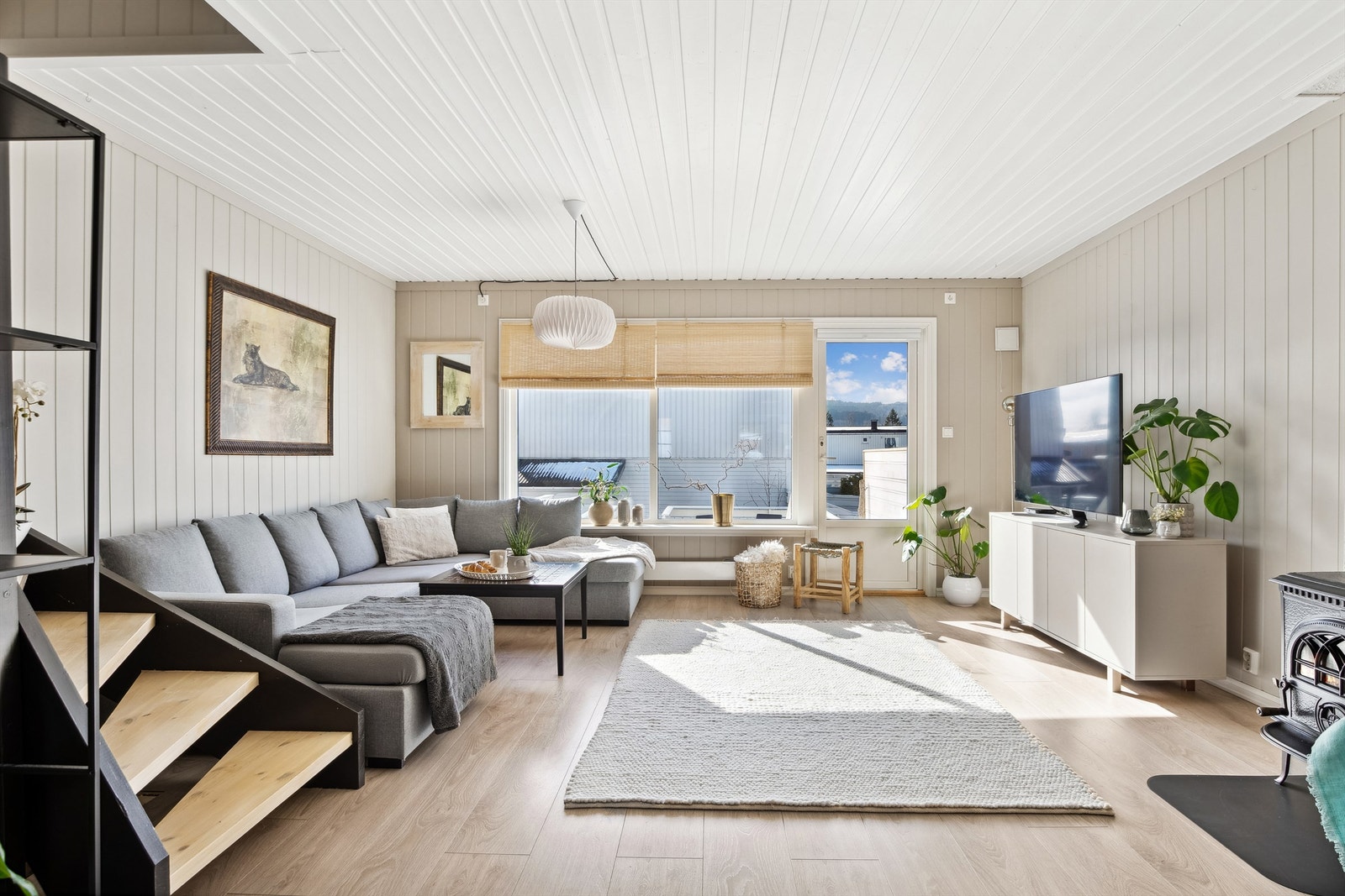 Gjennomgående og pen leilighet med sentral beliggenhet. Galleribilde