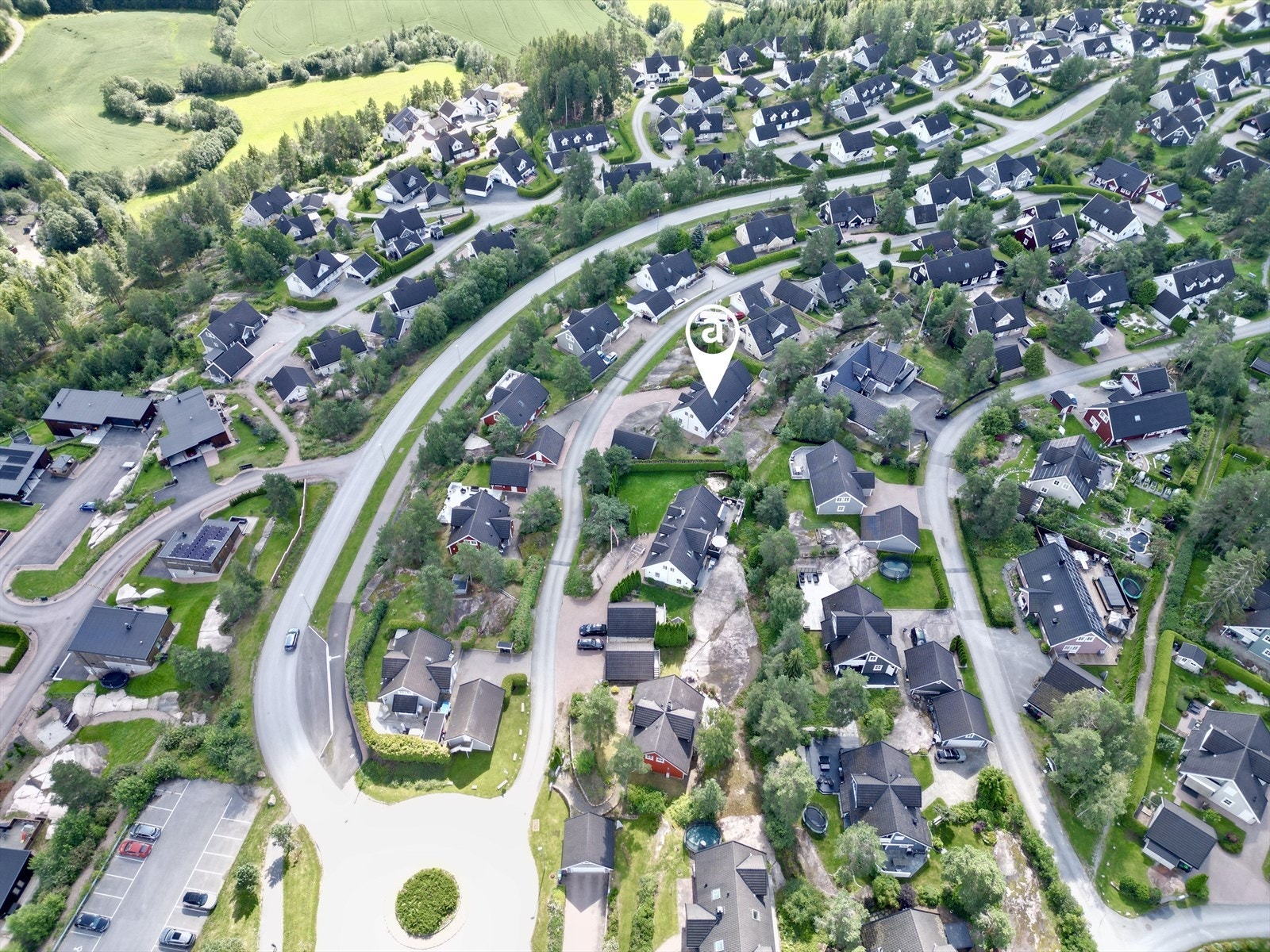 Landlig og meget barnevennlig ved inngangen til Kjekstadmarka. Galleribilde