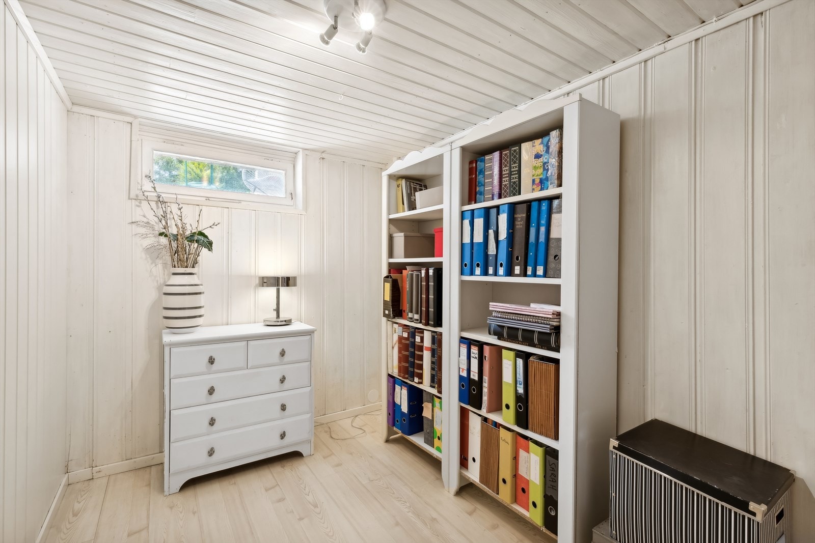 Innredet rom i underetasjen. Galleribilde