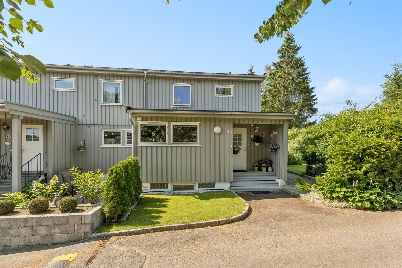 Hyggelig og pent opparbeidet inngangsparti. Galleribilde