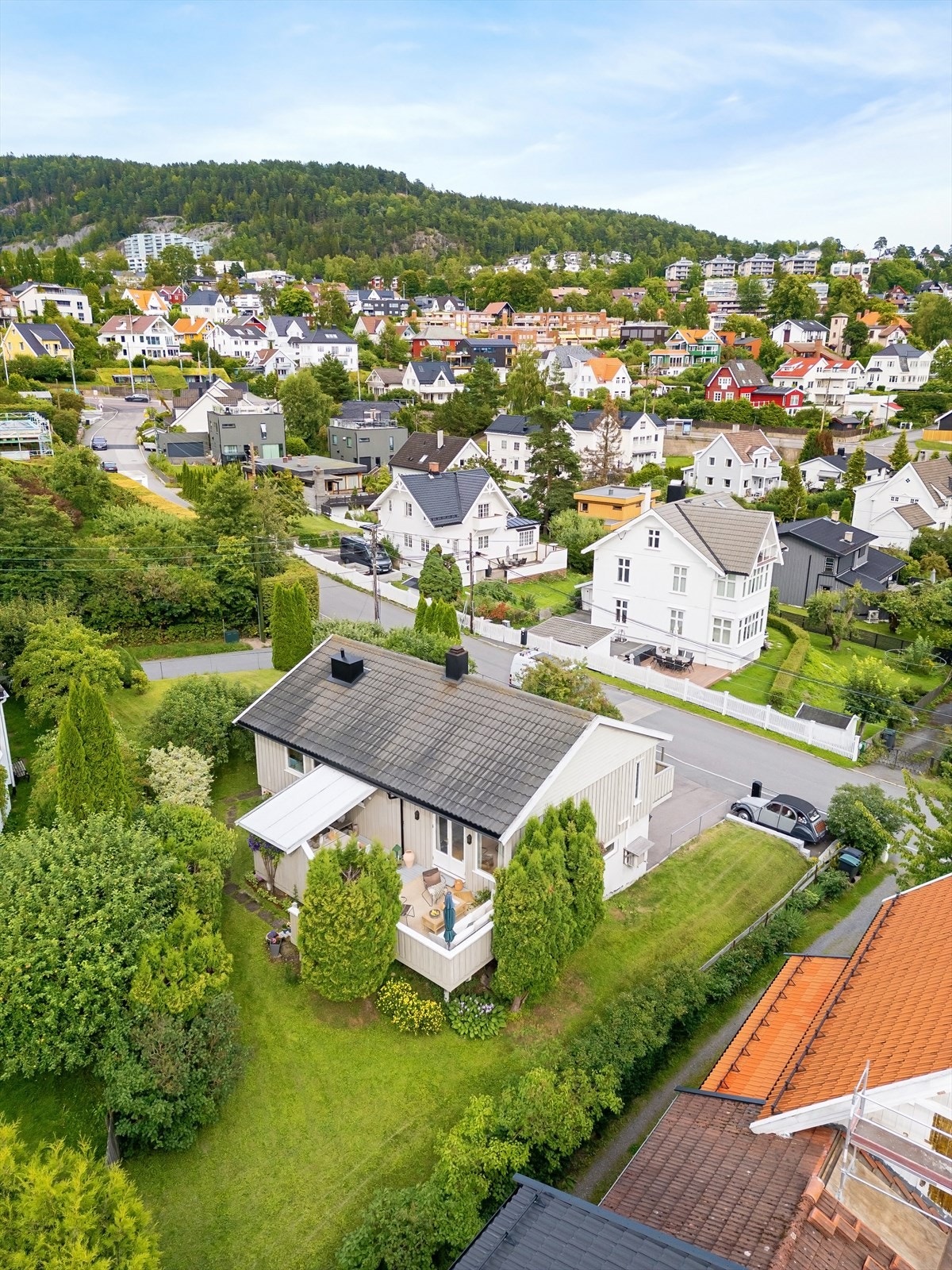 Boligen har behov for oppussing. Her ligger alt til rette for å skape ditt drømmehus! Galleribilde