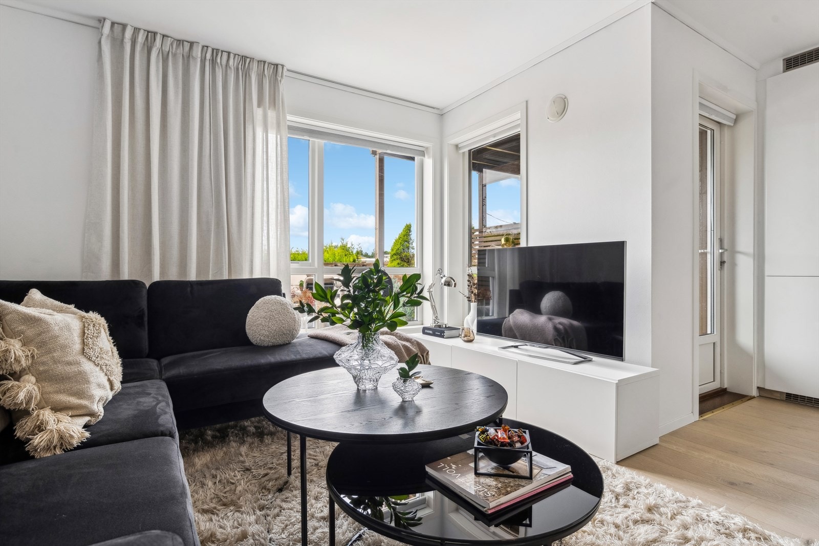 Fra stuen har du direkte utgang til egen hyggelig terrasse. Galleribilde