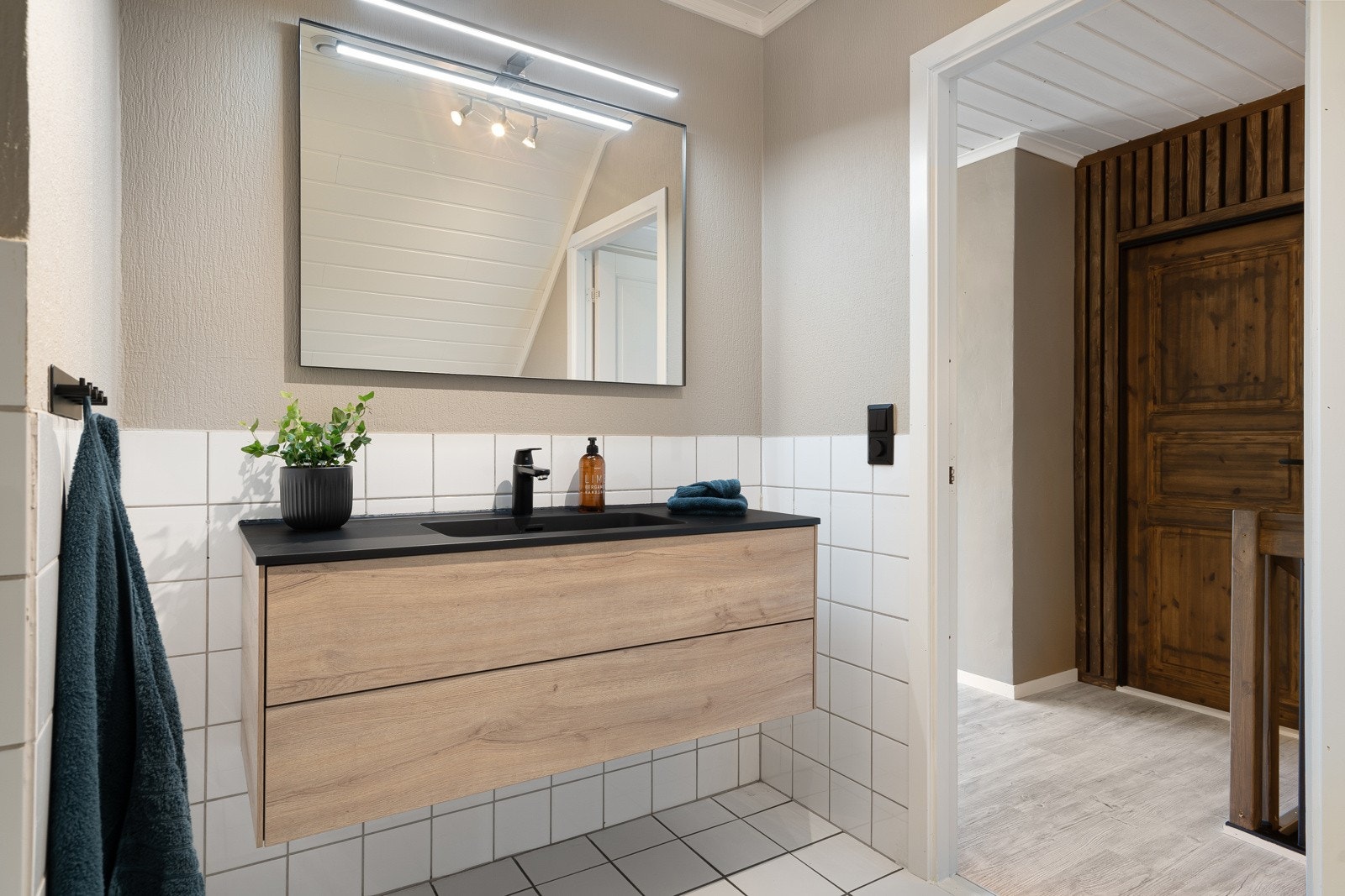 Flislagt gulv med gulvvarme. Galleribilde