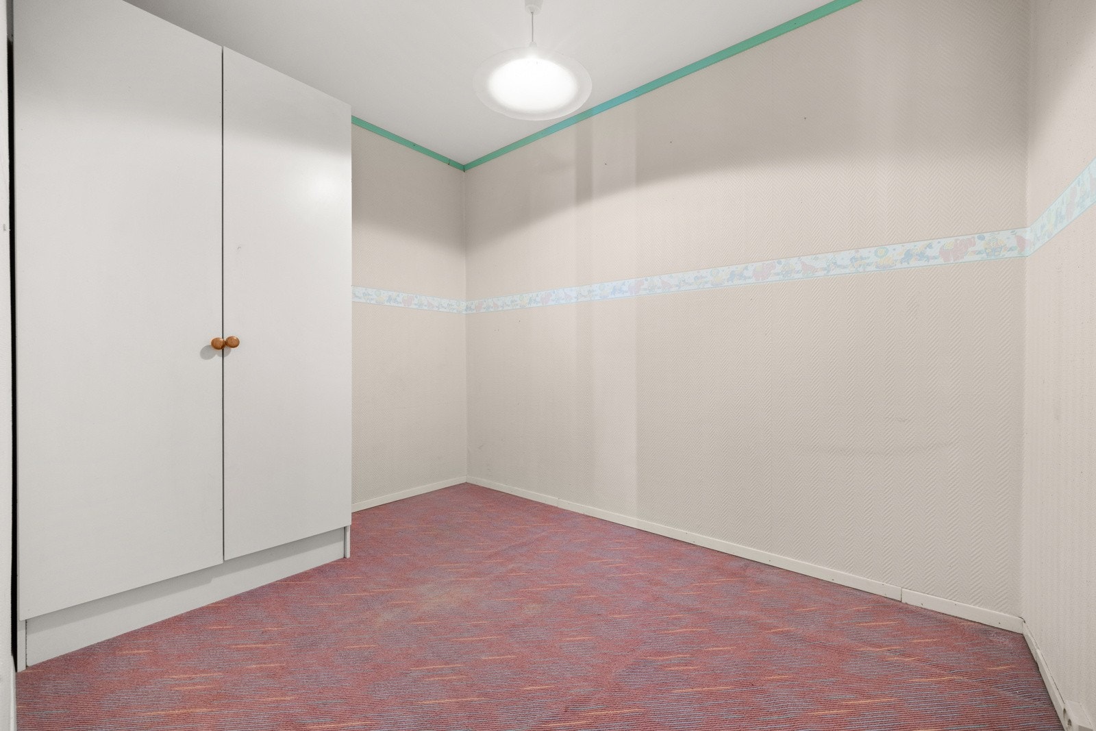 Bod tilknyttet soverom - perfekt som omkledningsrom Galleribilde