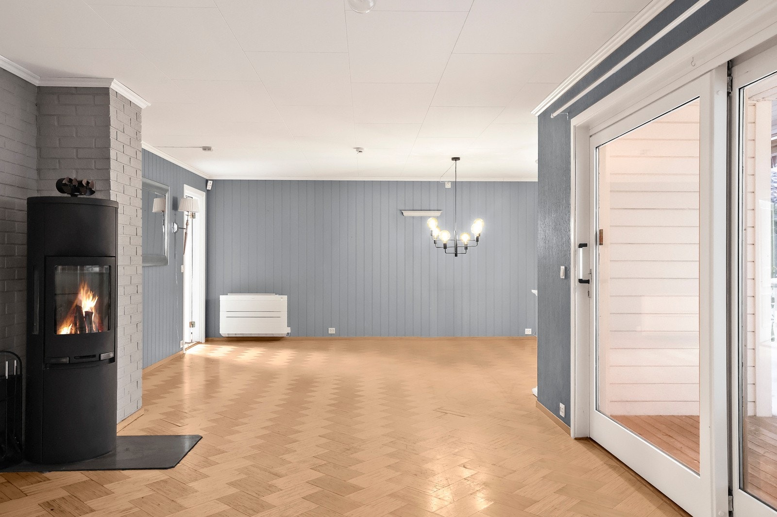 Fra stuen er det utgang til balkong Galleribilde