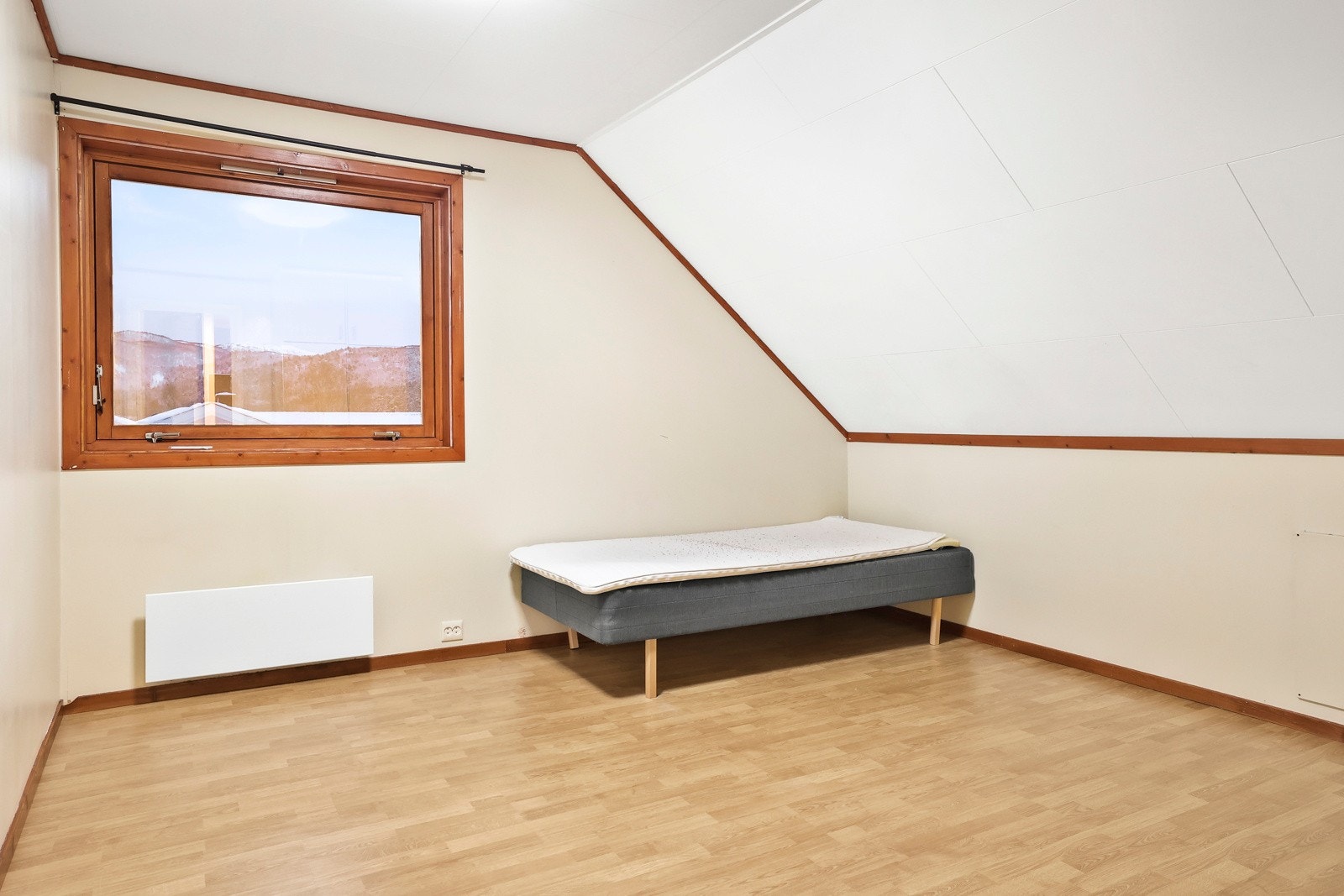 Soverommet kan brukes som hjemmekontor eller som gjesterom Galleribilde