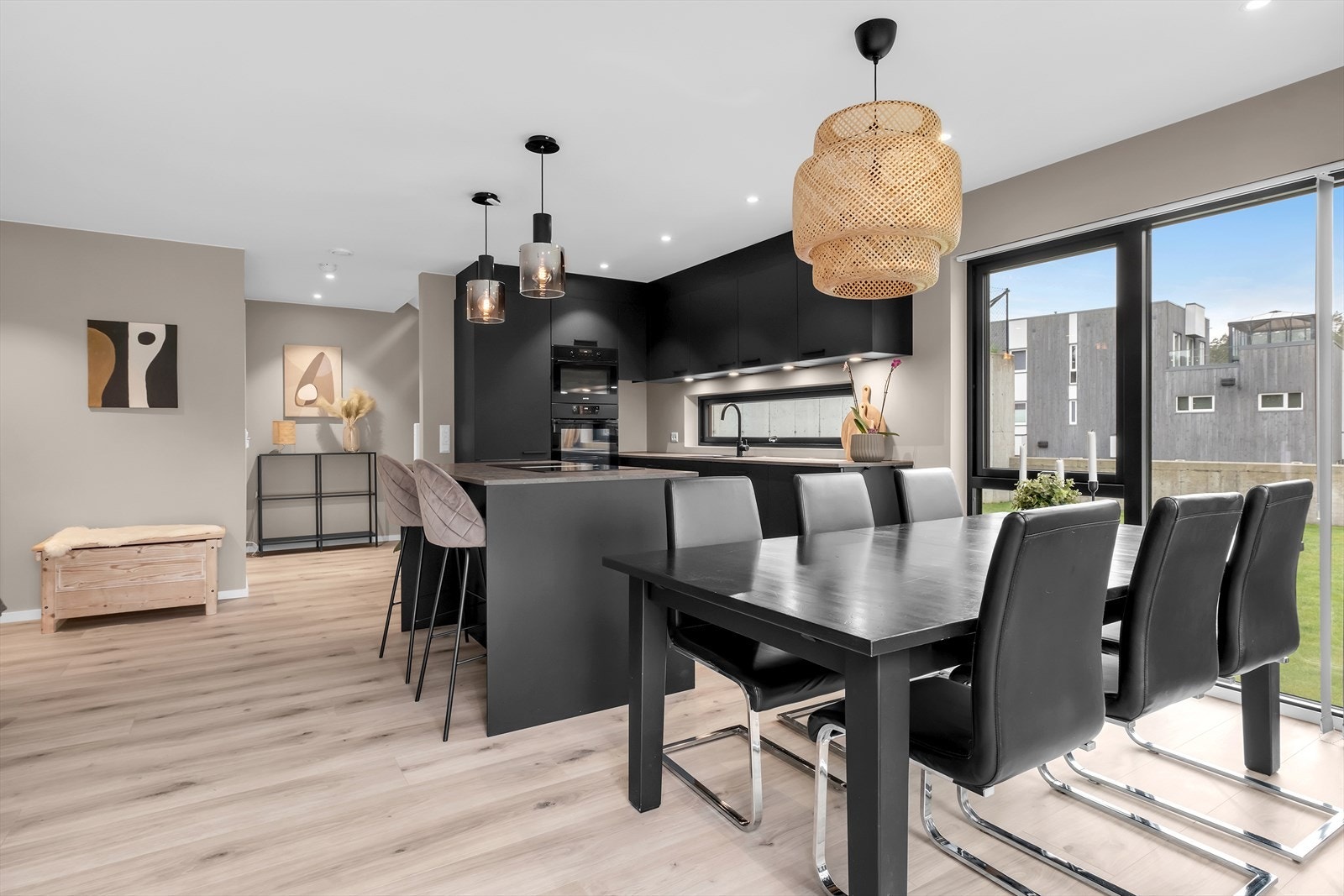 God plass til spisestue Galleribilde