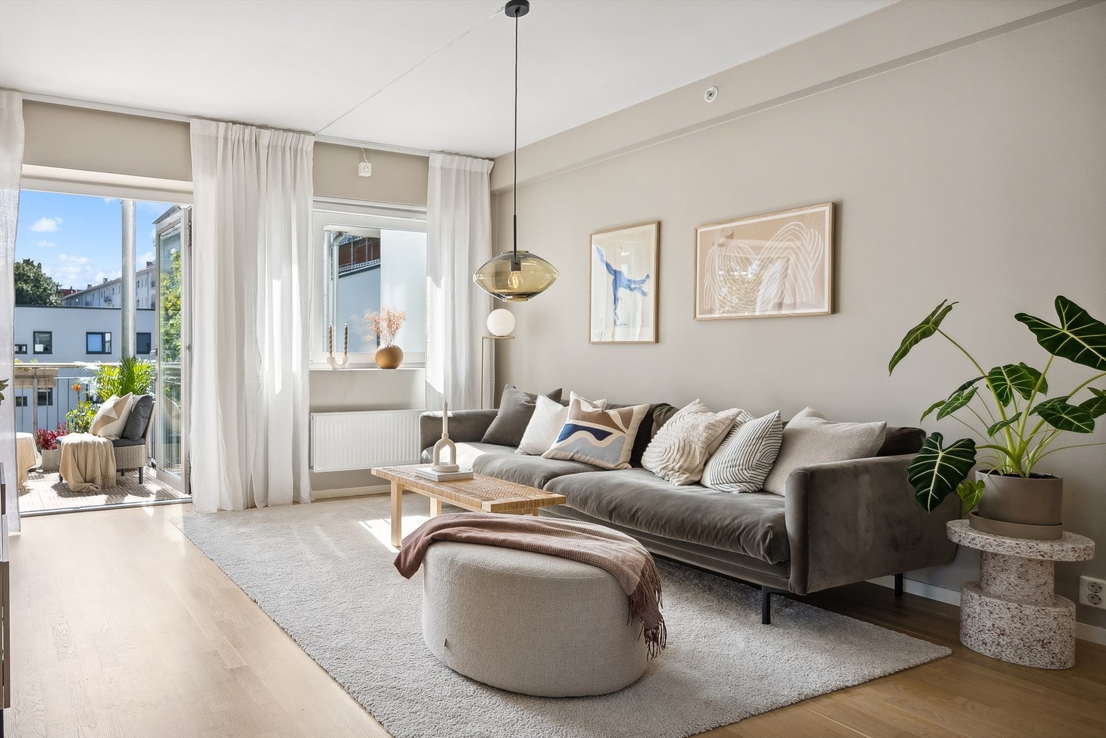 Veggene er malt i den delikate fargen "soothing beige". Galleribilde