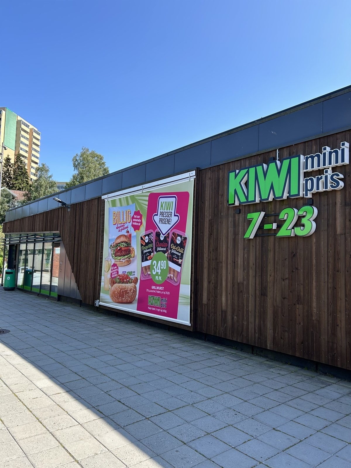 Kiwi Trosterud ligger kun noen minutter gange fra boligen Galleribilde