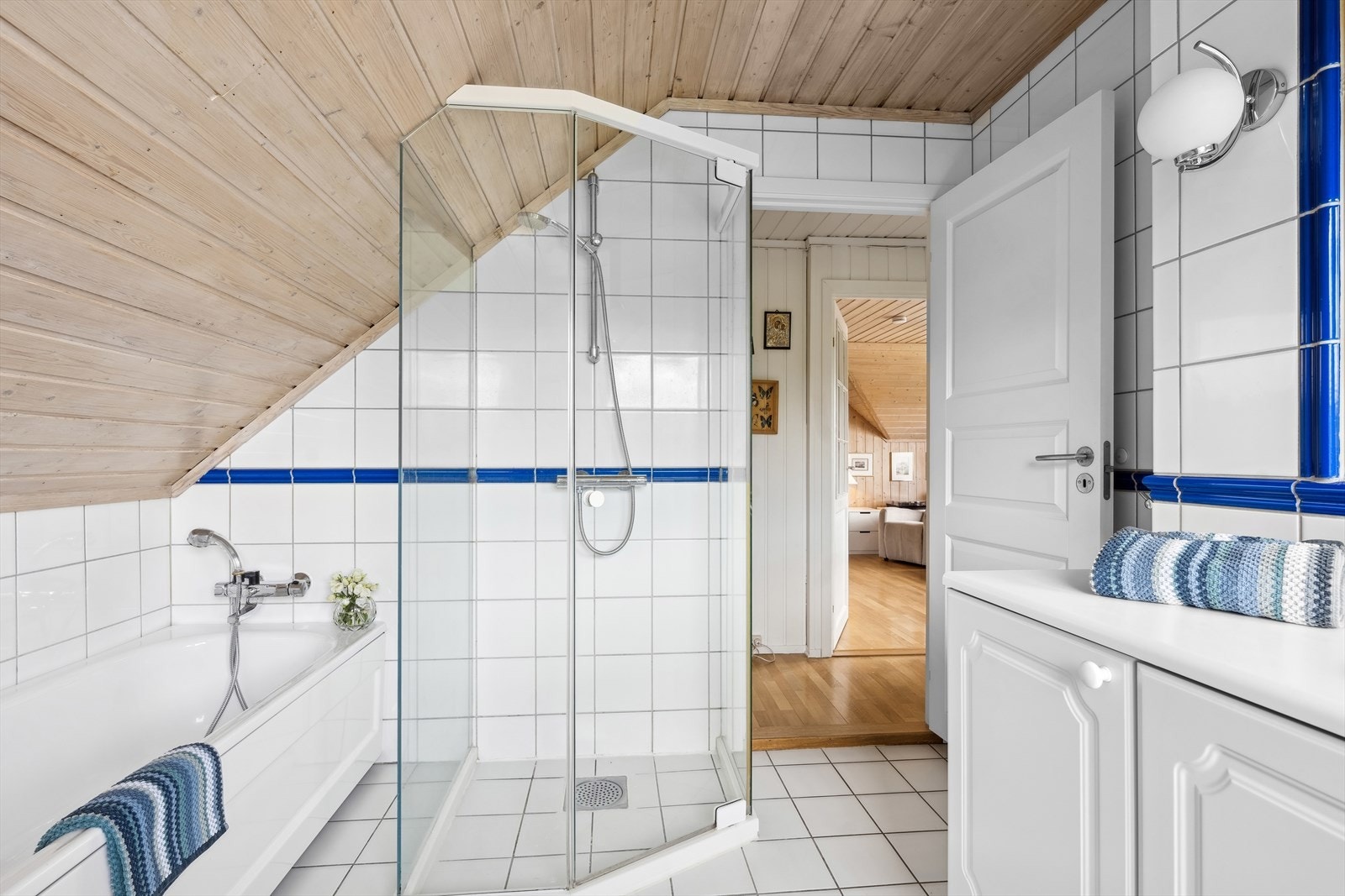 Baderom. Galleribilde