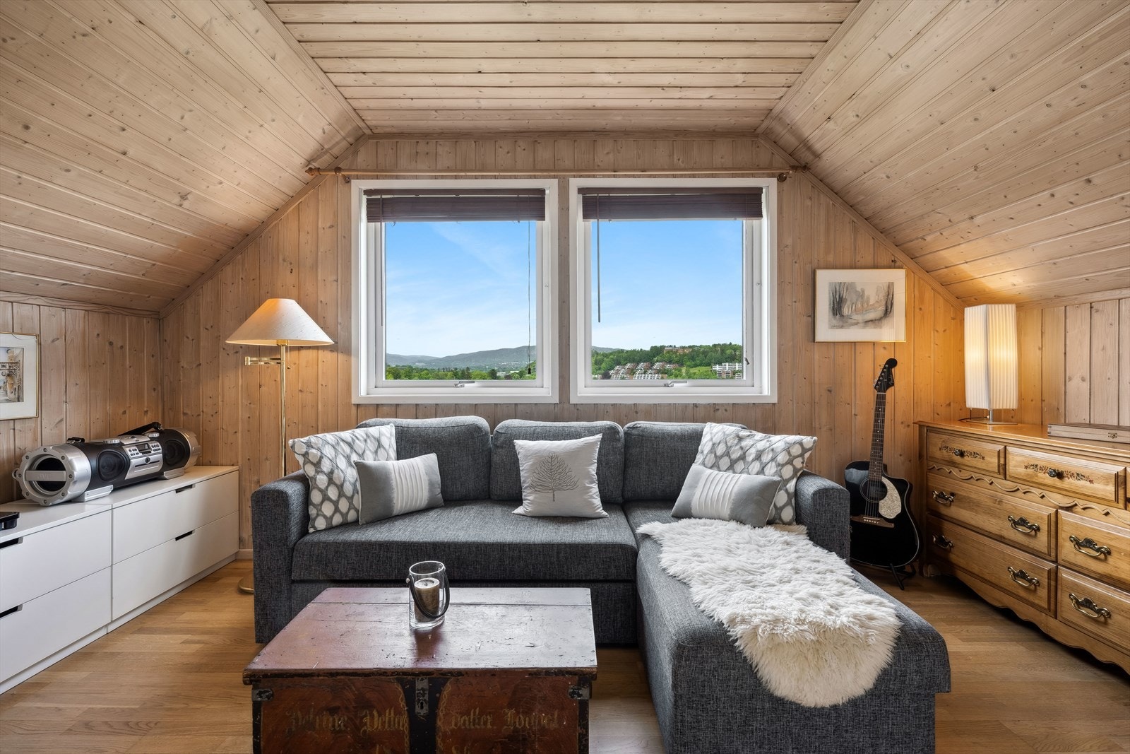 Loftstuen har også vidstrakt utsikt. Galleribilde