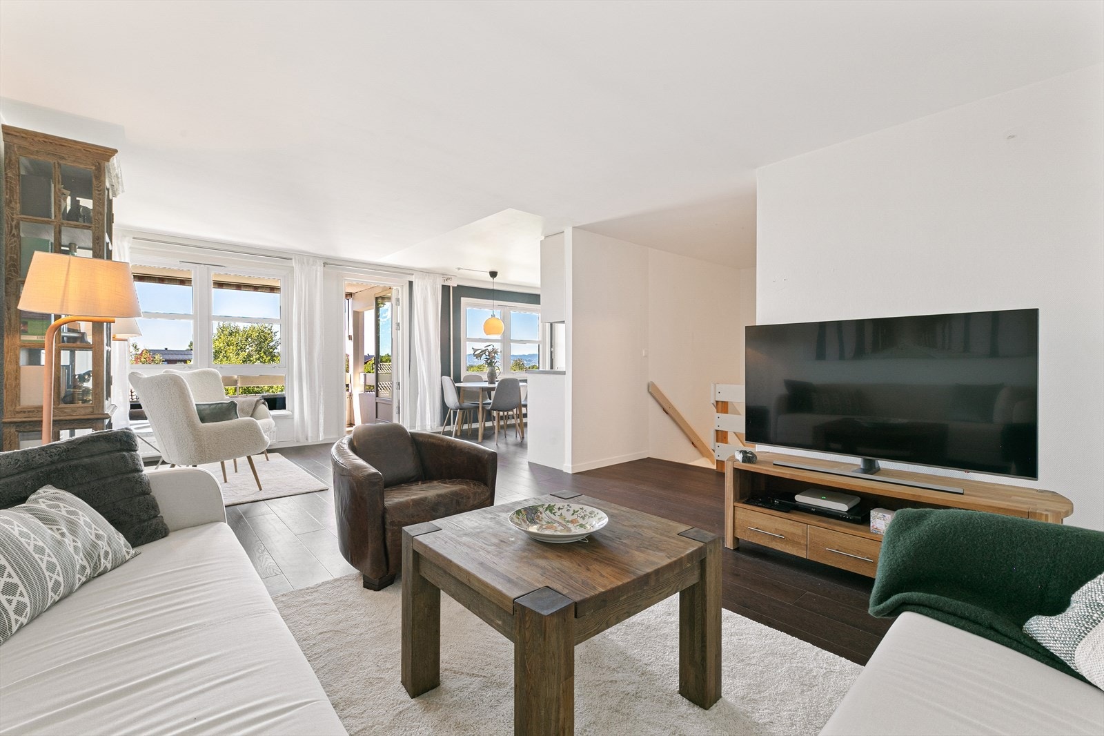 Lyst og tidløst med en meget god planløsning. Galleribilde