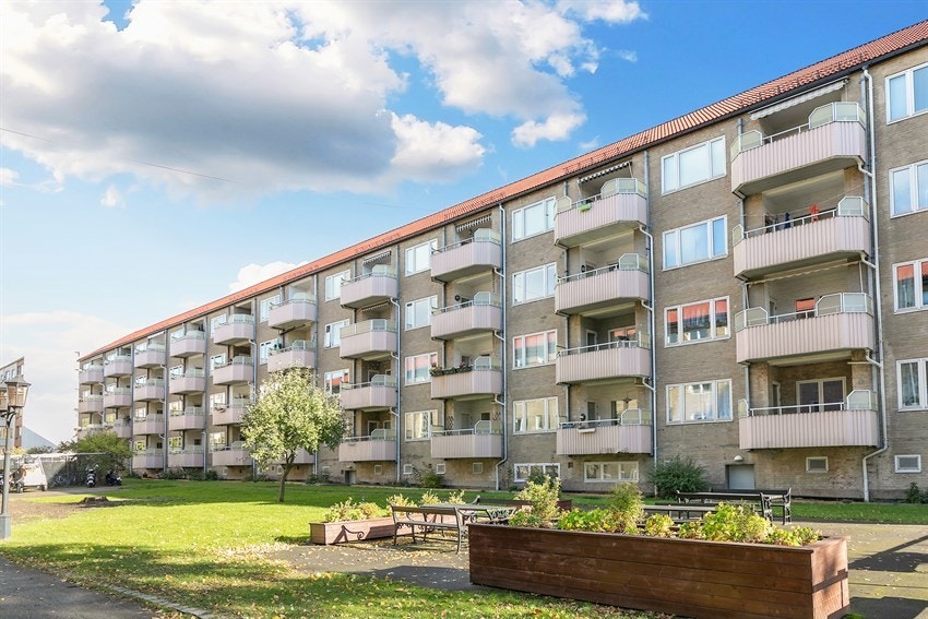 Tøyen II Borettslag (bildet er tatt før borettslaget satte igang fasaderehabilitering). Galleribilde