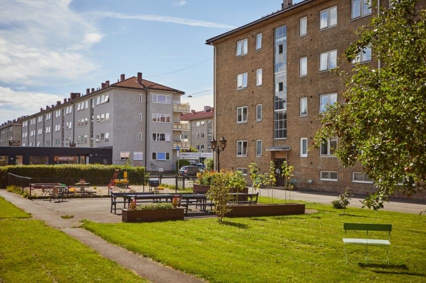 Tøyen II Borettslag (bildet er tatt før borettslaget satte igang fasaderehabilitering). Galleribilde