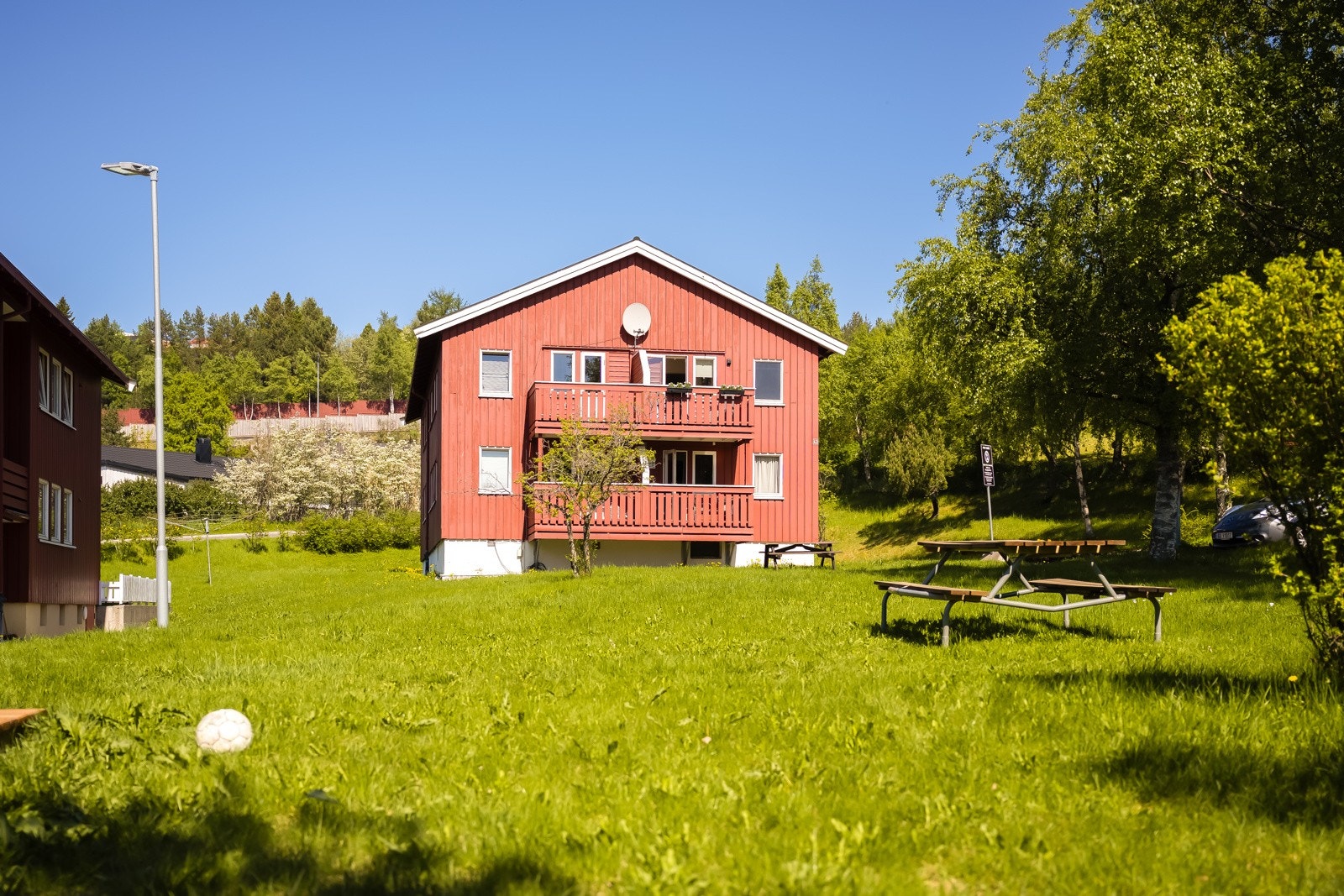 Fra boligen er det gangavstand til "alle" fasiliteter som trengs i hverdagen. Galleribilde