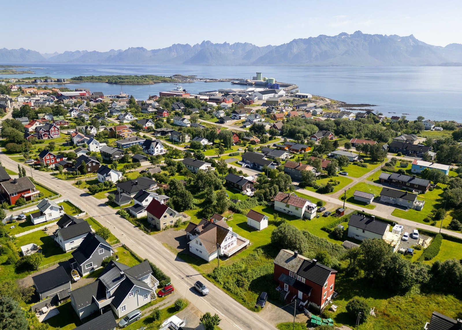 Eiendommen sett fra luften og området rundt. Galleribilde