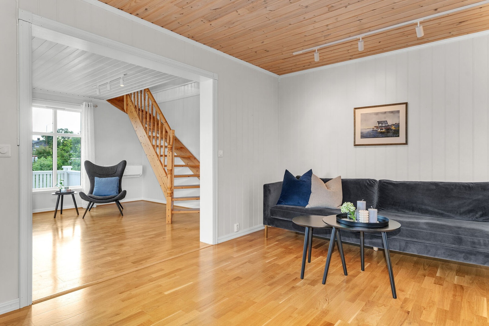 Boligen holder en god innetemperatur med både vedovn og varmepumpe. Galleribilde