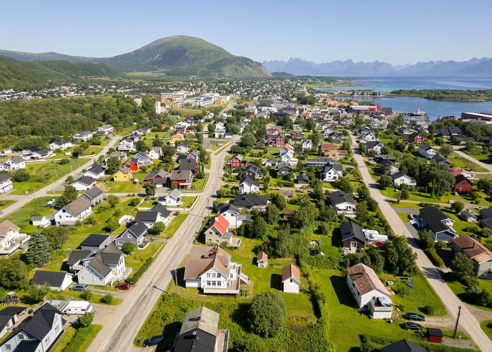 Det er ca. 500 meter til sentrum av Melbu. Galleribilde