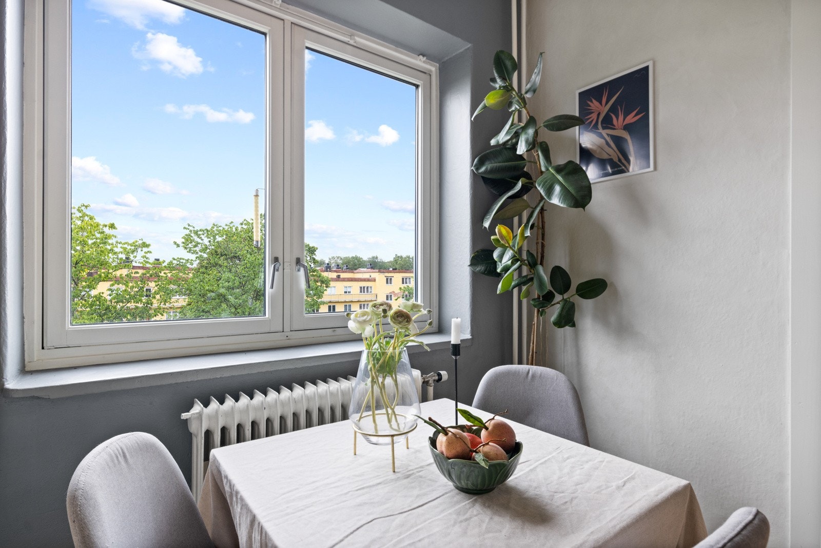 Naturlig plass for spisebord på kjøkkenet Galleribilde