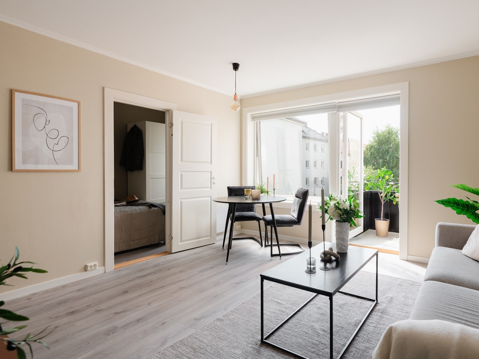 Ingrid Elgaaen v/ Nordvik Torshov ønsker velkommen til Nils Huus' gate 17! Galleribilde