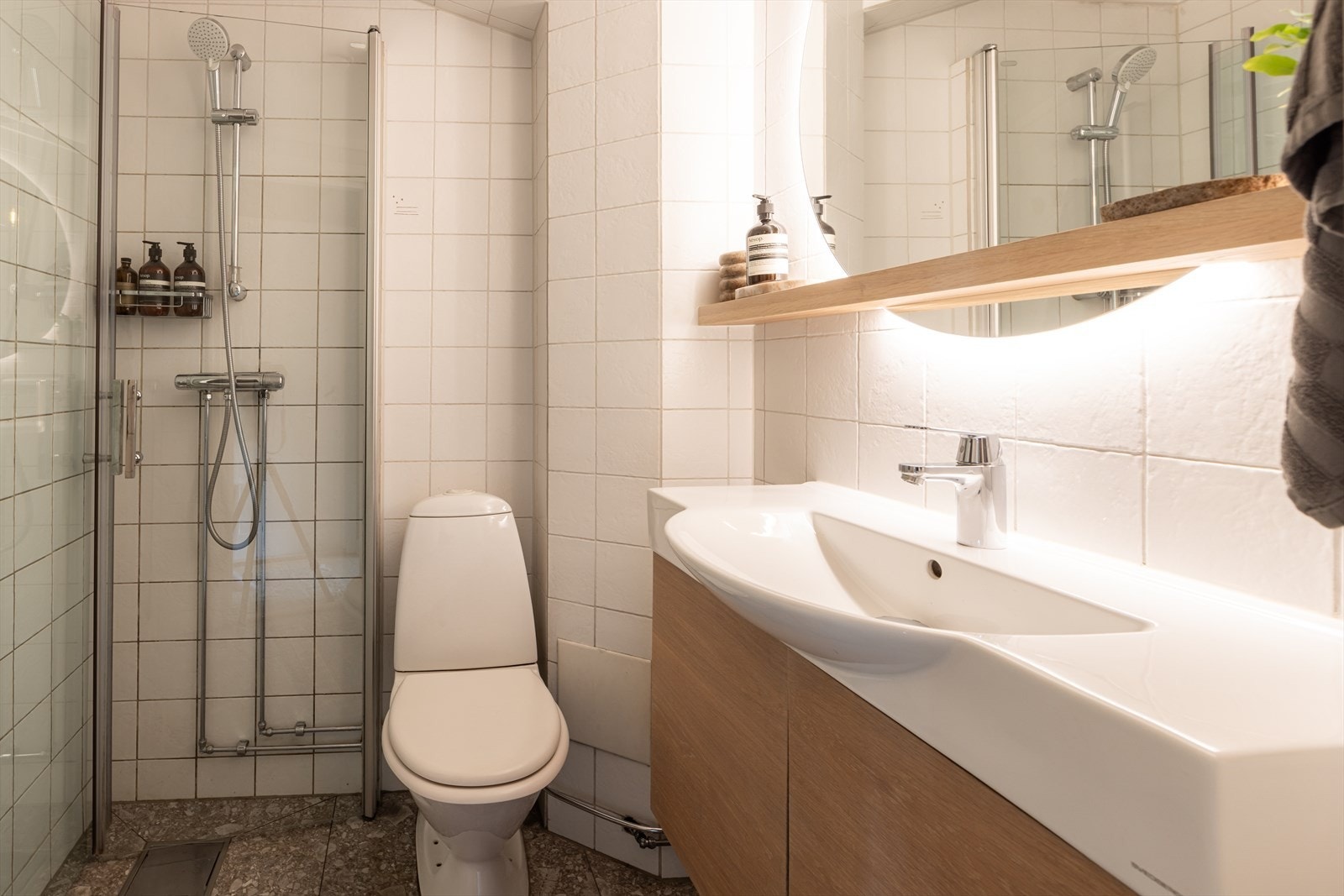 Flott flislagt bad Galleribilde