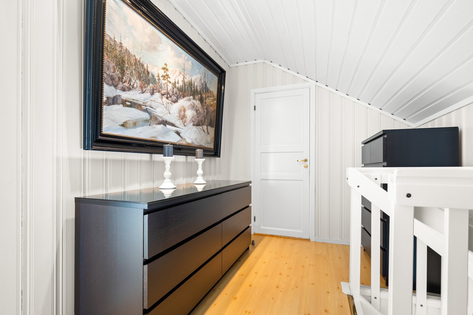 Det er tre soverom i 2. etasje Galleribilde