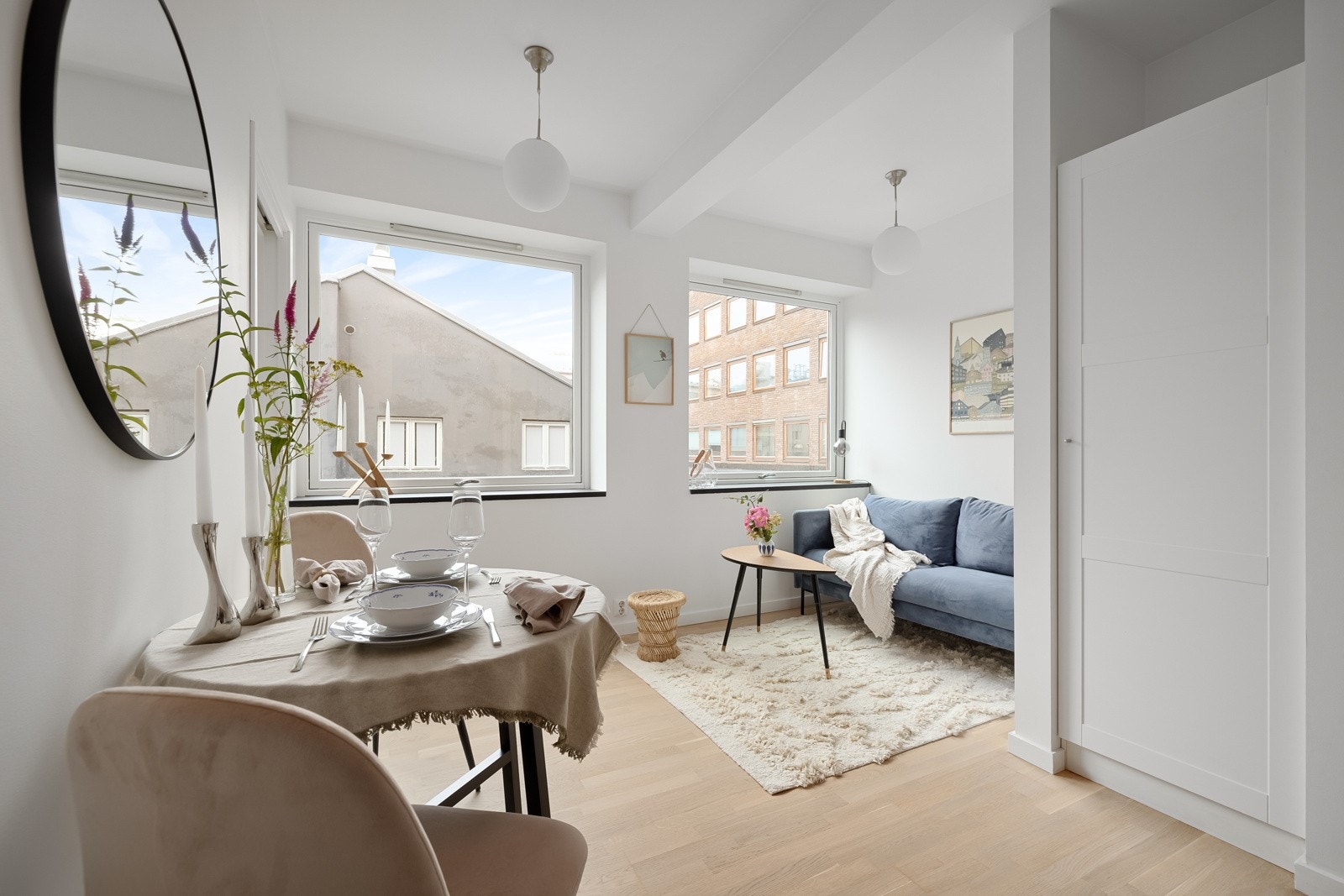 Leiligheten ligger i byggets 2. etasje vendt mot rolig bakgård Galleribilde