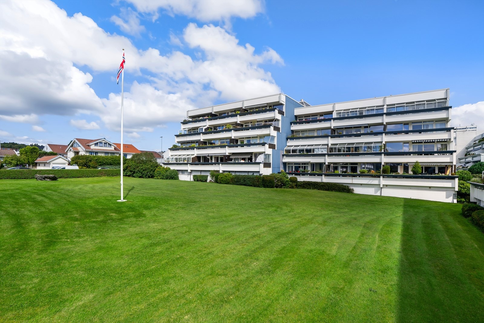 EiendomsMegler 1 v/Sindre Kjøll Kristensen presenterer Timoteiveien 12! Galleribilde