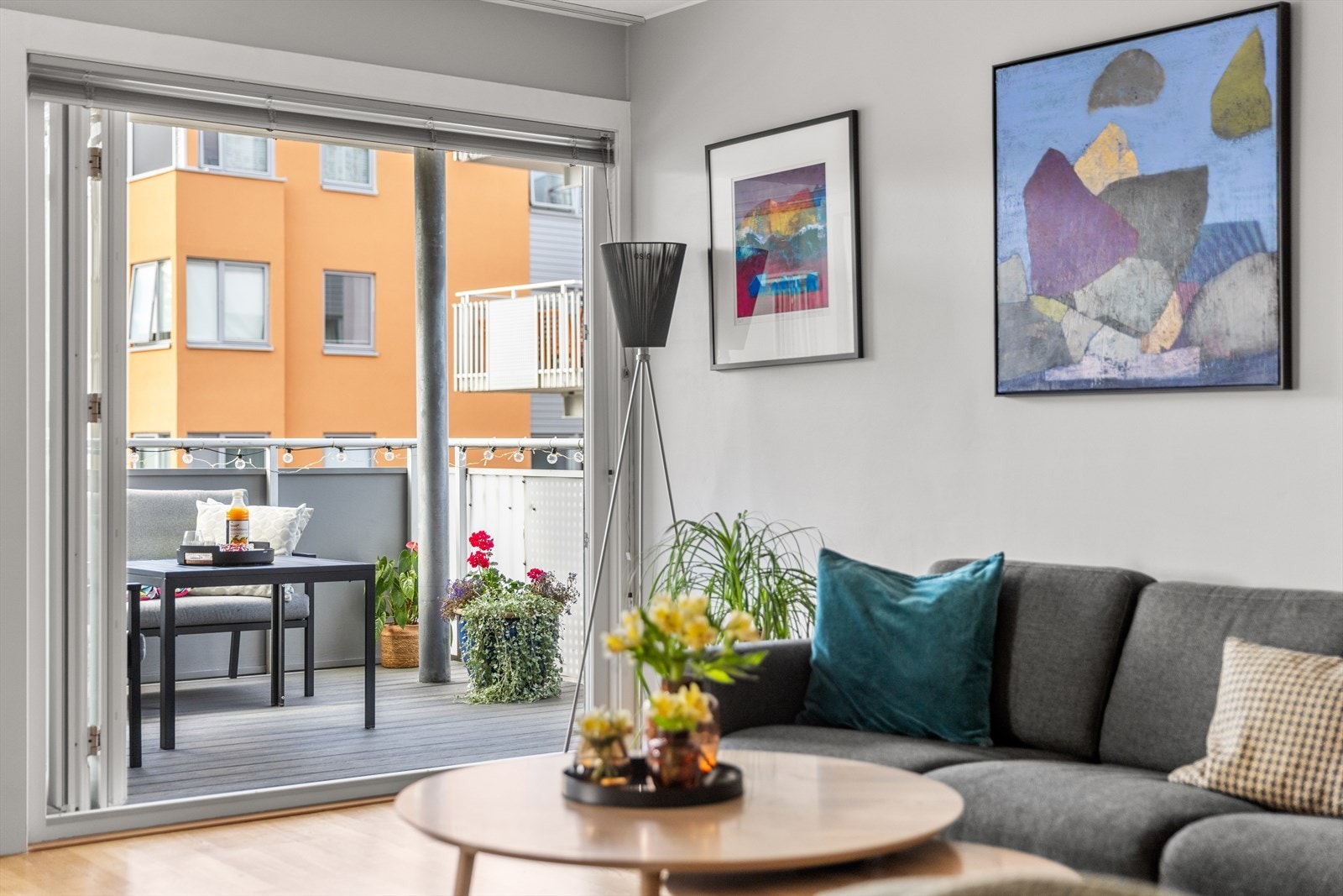 Stue med utgang til balkong Galleribilde