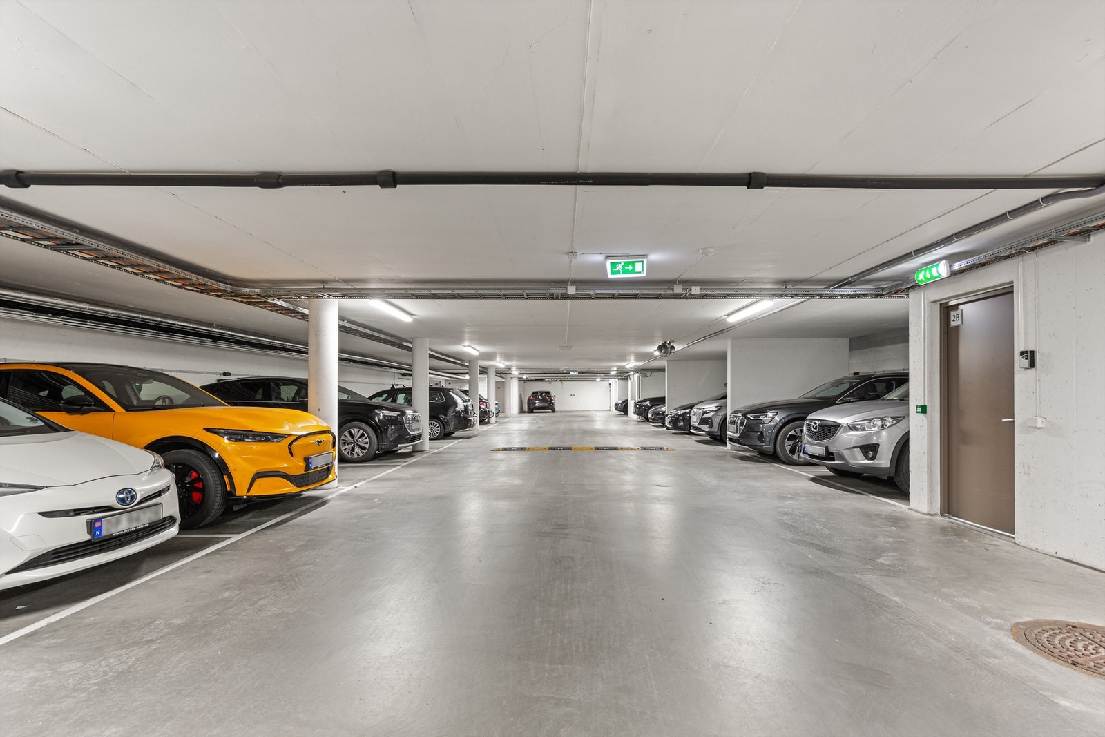 Tidvis mulighet for både kjøp og leie av parkeringsplass i garasjekjeller. Galleribilde