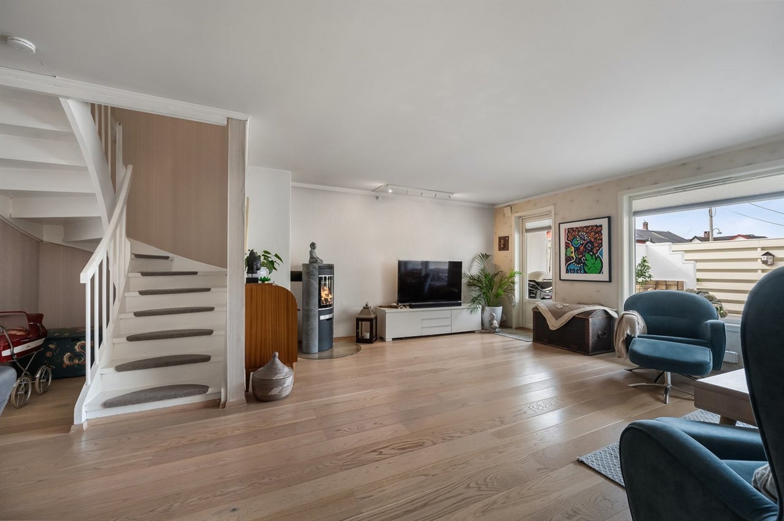 Stue med utgang til terrasse Galleribilde
