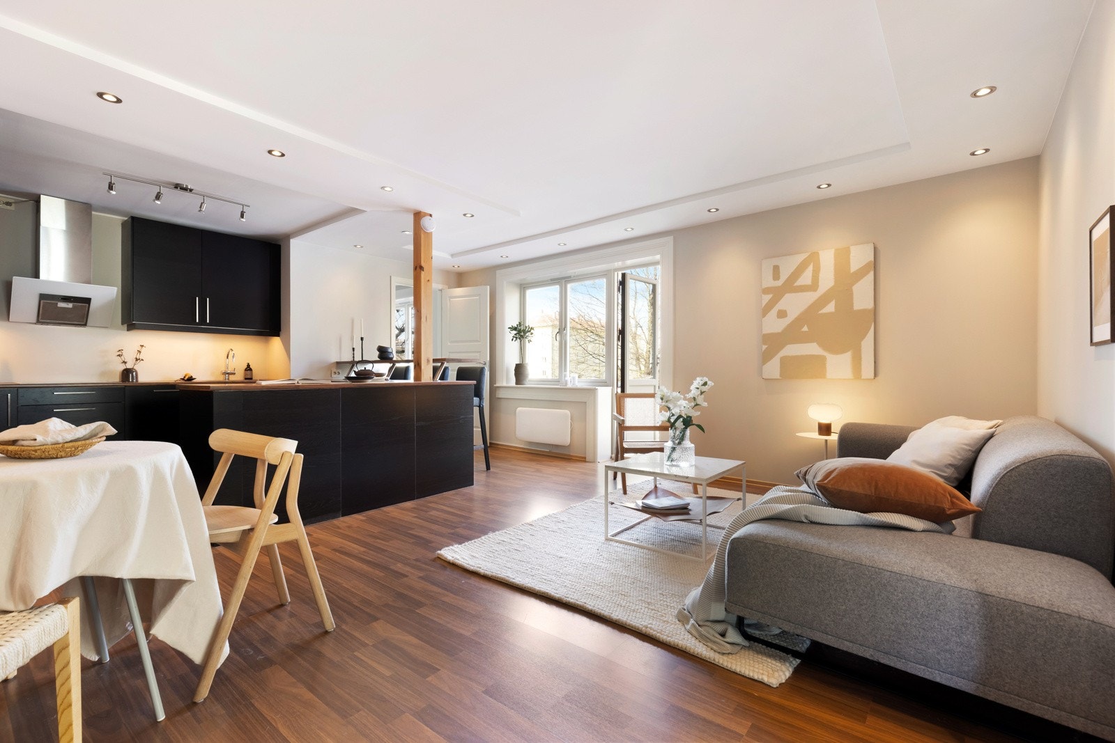 Lys og innbydende 3-roms beliggende på populære Torshov. Galleribilde